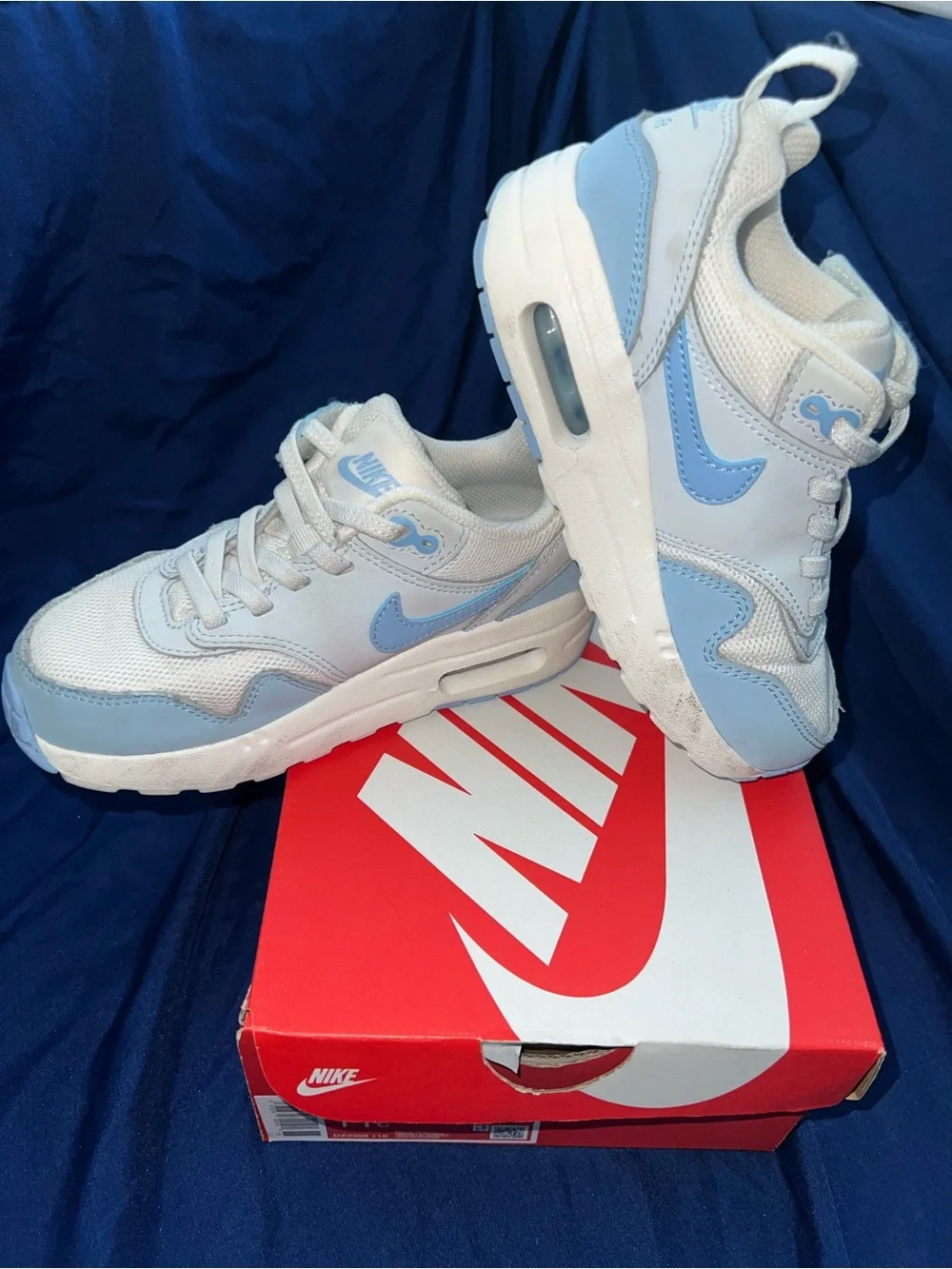 Nike Kids Airmax 1 Light Blue and White Low-Top Sneakers Sz 11c